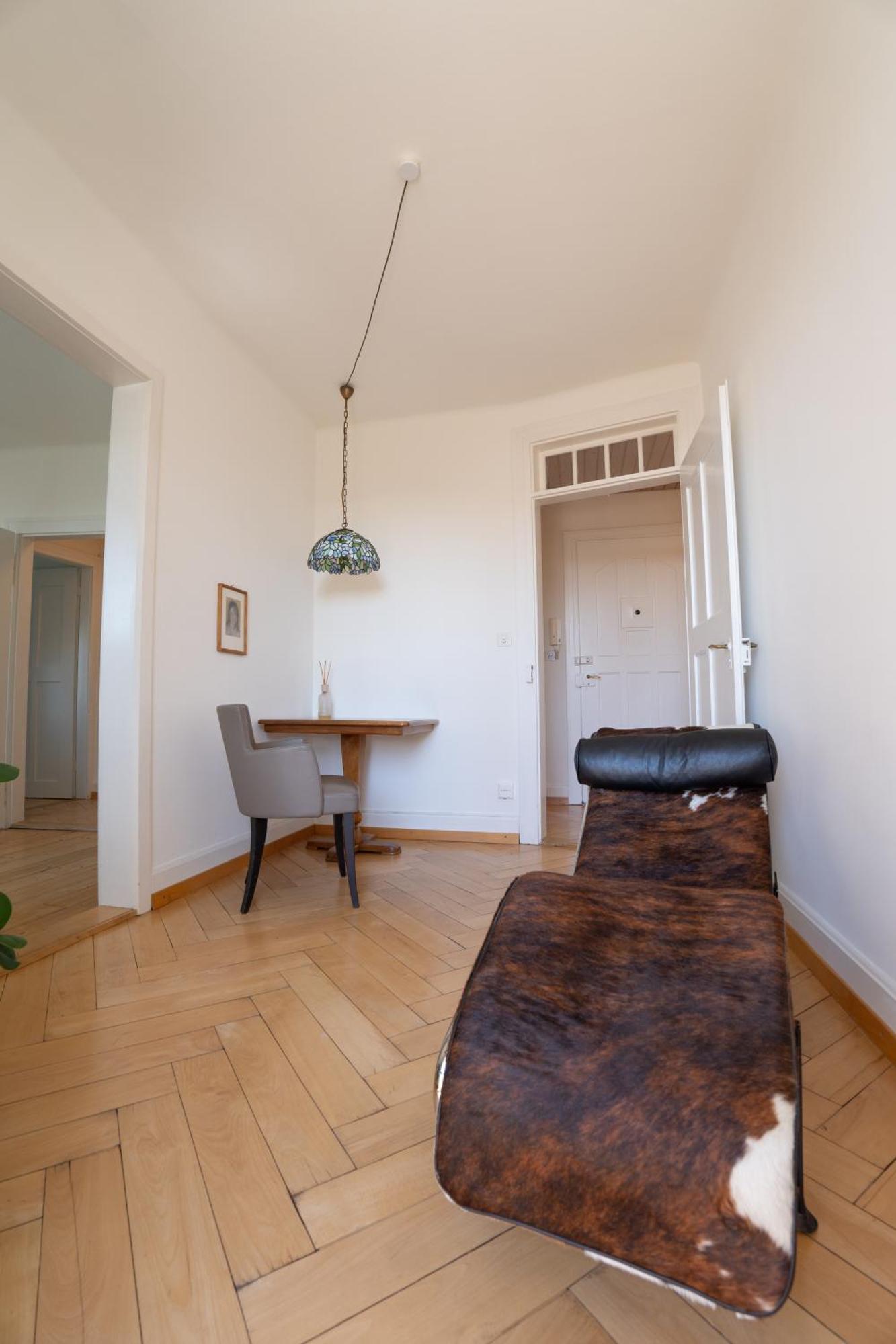 Charmante Altbauwohnung Am Rhein Basel Exterior foto
