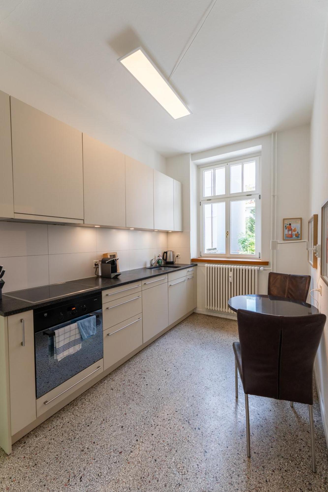 Charmante Altbauwohnung Am Rhein Basel Exterior foto
